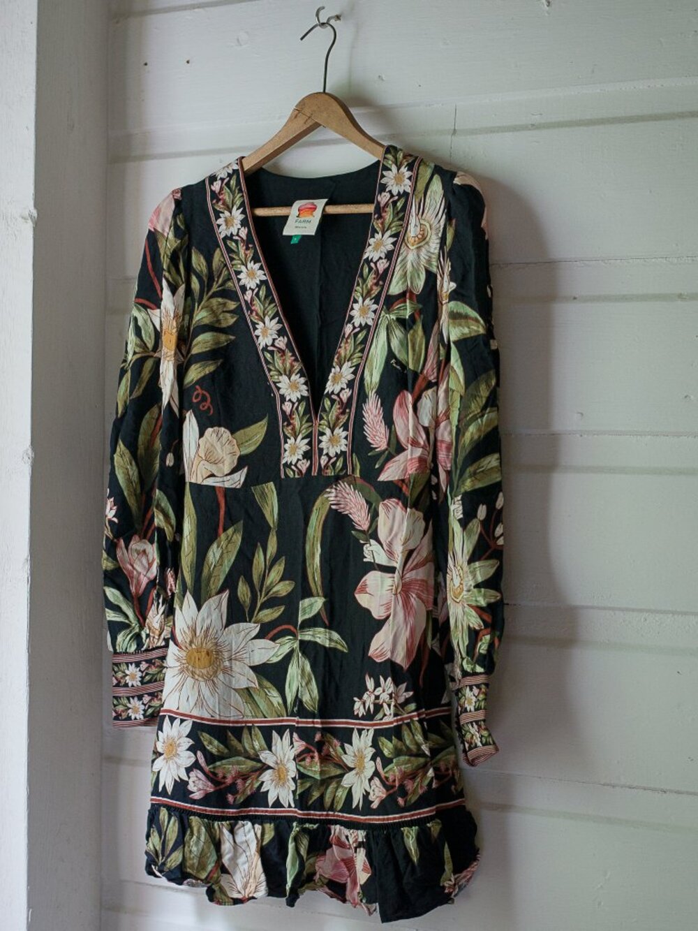 FARM Rio Surreal Flowers Long Sleeve V-Neck Mini Dress Black Size S (No Belt)